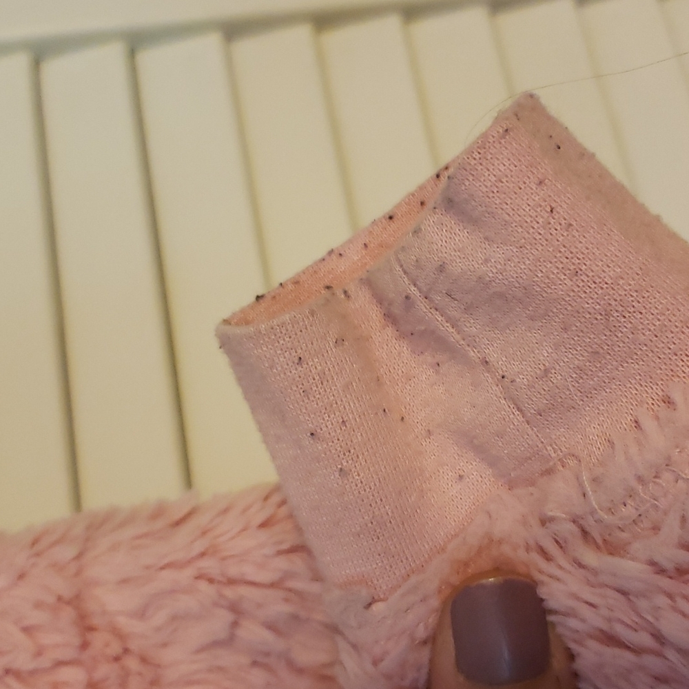 Pink fuzzy pull over - Picture 5 of 5